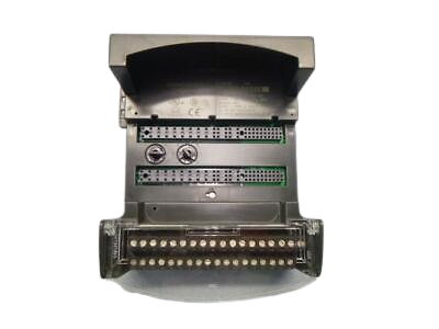 GE FANUC IC200CHS002 BOX-STYLE E / S Carrier en stock